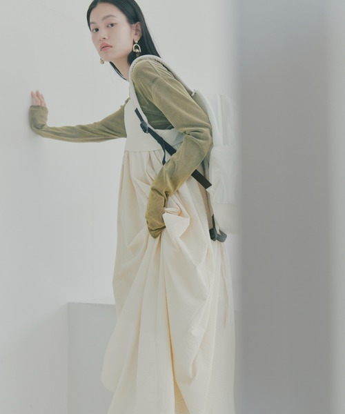 美品【emmi】コクーンシルエット キャミワンピース◇ブラック emmi（エミ）の「コクーンシルエットキャミワンピース