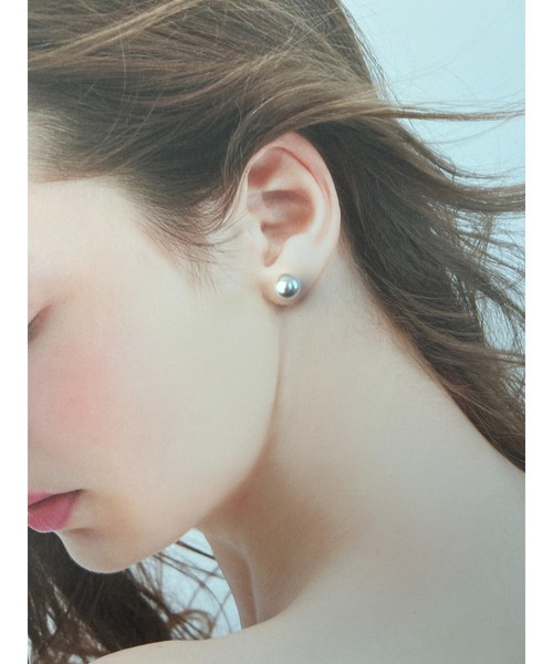 tone(トーン)の「【Mee】flower × パールキャッチ(MA)(ピアス(両耳用)・レディース・ゴールド/シルバー・FREE)」の7枚目の写真