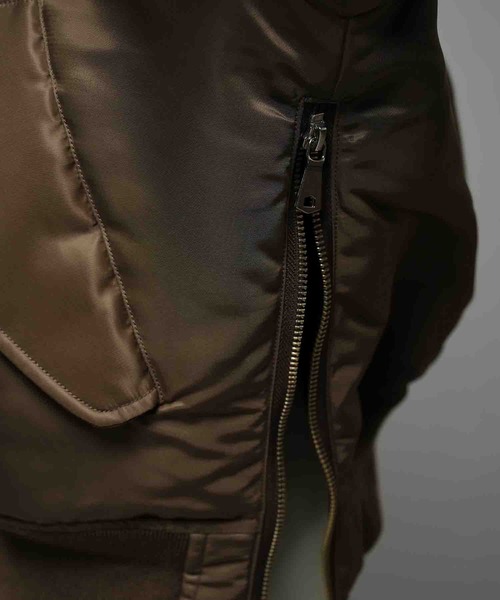 MAISON SPECIAL（メゾンスペシャル）の「《UNISEX》Prime-Over Nylon MA-1 Bomber Jacket/プライムオーバーナイロンMA-1ボンバージャケット【MAISON SPECIAL/メゾンスペシャル】（MA-1・メンズ・ブラック/グレイッシュベージュ/カーキ/パープル/ブラウン・0/1/2）」の17枚目の写真
