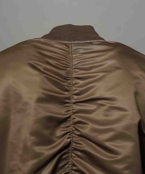 MAISON SPECIAL（メゾンスペシャル）の「《UNISEX》Prime-Over Nylon MA-1 Bomber Jacket/プライムオーバーナイロンMA-1ボンバージャケット【MAISON SPECIAL/メゾンスペシャル】（MA-1・メンズ・ブラック/グレイッシュベージュ/カーキ/パープル/ブラウン・0/1/2）」の19枚目の写真