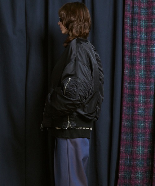 MAISON SPECIAL(メゾンスペシャル)の「《UNISEX》Prime-Over Nylon MA-1 Bomber Jacket/プライムオーバーナイロンMA-1ボンバージャケット【MAISON SPECIAL/メゾンスペシャル】(MA-1・メンズ・ブラック/グレイッシュベージュ/カーキ/パープル/ブラウン・0/1/2)」の15枚目の写真