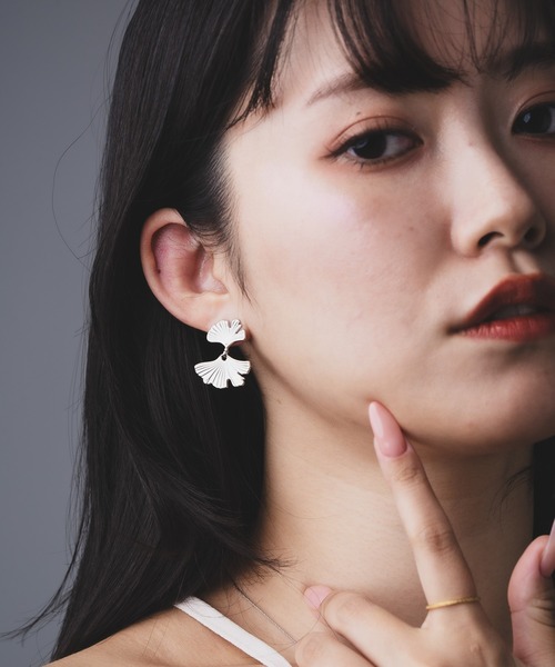 Os accessory(オズアクセサリー)の「Os -オズ- 【金属アレルギー対応】リーフピアス(ピアス(両耳用)・レディース・シルバー/ゴールド・ONE SIZE)」の17枚目の写真
