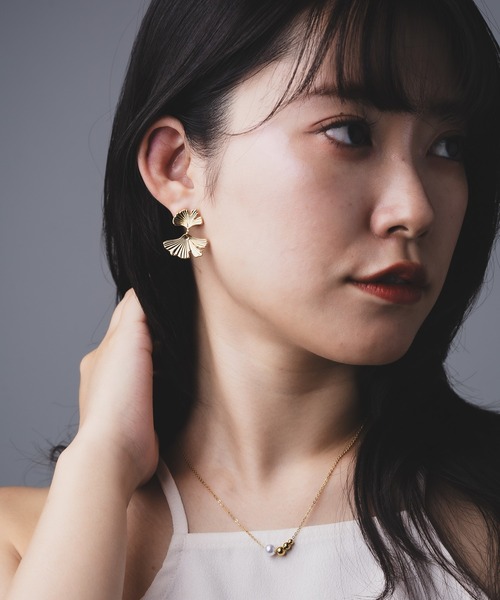 Os accessory(オズアクセサリー)の「Os -オズ- 【金属アレルギー対応】リーフピアス(ピアス(両耳用)・レディース・シルバー/ゴールド・ONE SIZE)」の20枚目の写真