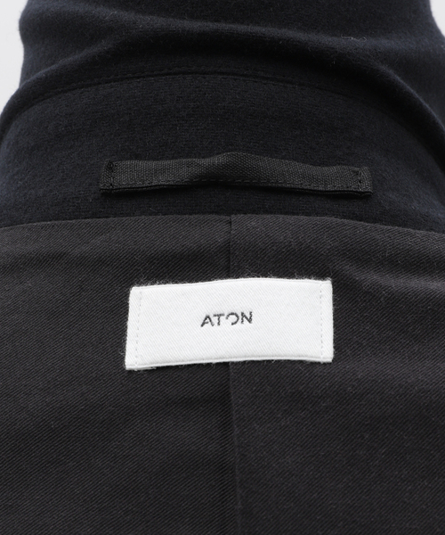 ATON（エイトン）の「ATON(エイトン) SUPER 160S DOUBLE SAXONY DOUBLE BREASTED COAT SCAGCW0902（チェスターコート・メンズ・ブラック・6/4）」の2枚目の写真