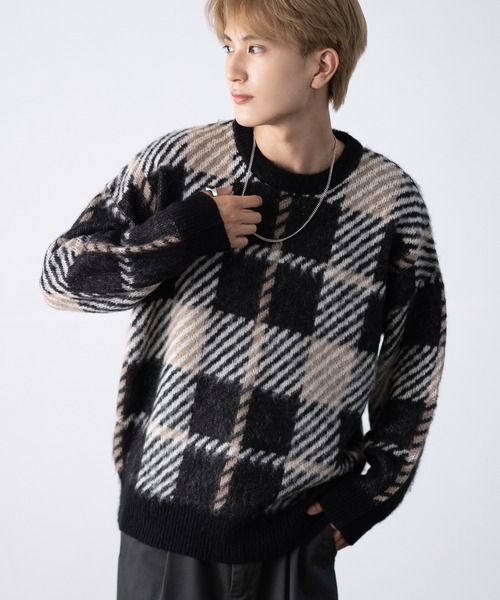 improves（インプローブス）の「無地＆総柄 モヘアタッチ クルーネック ニット（ニット/セーター・メンズ・ブラック系2/ホワイト系3/ブラウン系5/レッド系7/ブラック/ワイン/ブラウン系/ホワイト系1/グレー系4/ブラック系5/ブラック系6/ブラック系7/ブラック系8/ベージュ/マスタード/チャコール/カーキ系/ベージュ系6/ホワイト系8/ホワイト/ブラック系1/ベージュ系2/ブラック系3/ホワイト系4・MEDIUM/LARGE）」の10枚目の写真