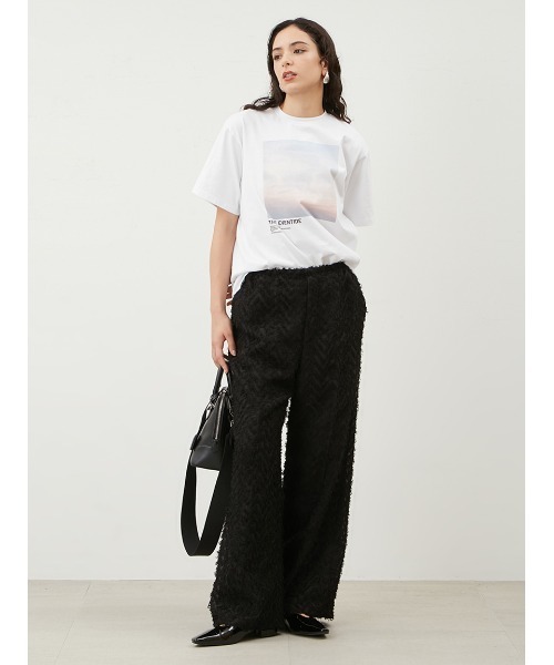 Mila Owen(ミラオーウェン)の「グラフィックフォトTシャツ【手洗い可能】(Tシャツ/カットソー・レディース・チャコールグレー/ホワイト/イエロー・0/1)」の10枚目の写真
