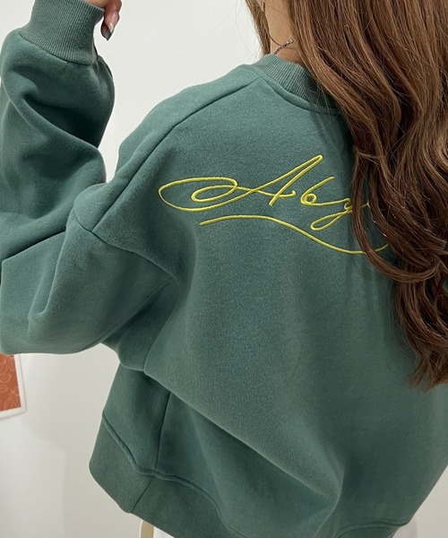 Futier land（フューティアランド）の「バック刺繍クロップド丈裏起毛スウェットトレーナー（スウェット・レディース・杢グレー/グリーン/ネイビー・FREE）」の11枚目の写真