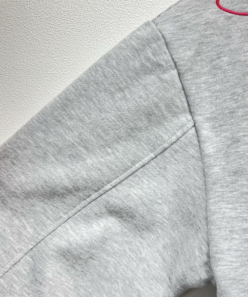 Futier land（フューティアランド）の「バック刺繍クロップド丈裏起毛スウェットトレーナー（スウェット・レディース・杢グレー/グリーン/ネイビー・FREE）」の16枚目の写真