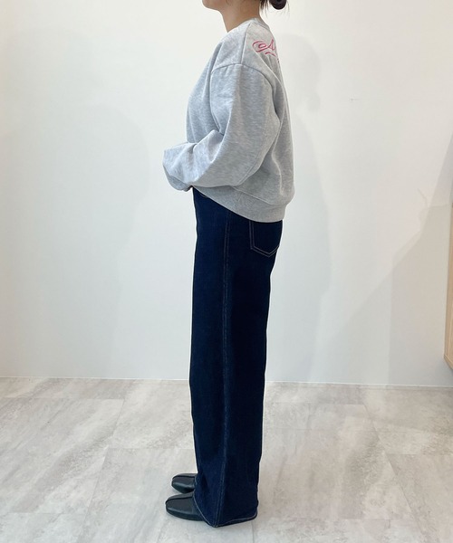 Futier land（フューティアランド）の「バック刺繍クロップド丈裏起毛スウェットトレーナー（スウェット・レディース・杢グレー/グリーン/ネイビー・FREE）」の20枚目の写真