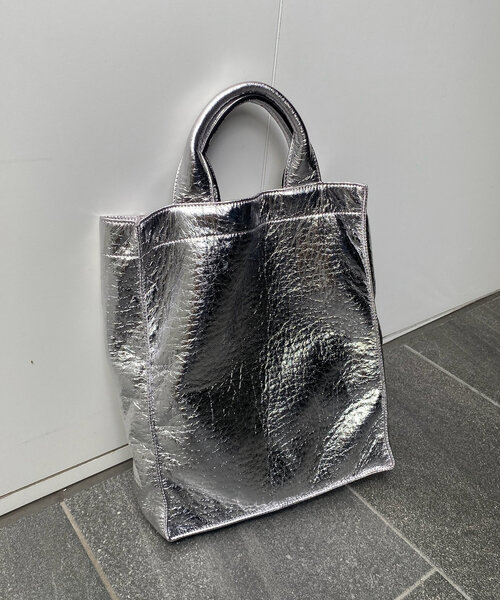 DouDou(ドゥドゥ)の「【WEB限定】タテ型ショッパー(ショルダーバッグ・レディース・ブラック/アイボリー/シルバー/グリーン/ベージュ・FREE)」の21枚目の写真