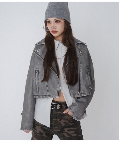 ANAP GiRL(アナップガール)の「【ティーンズライン】ユーズド加工 フェイクレザー ライダース(ライダースジャケット・キッズ・スミクロ・FREE)」の2枚目の写真