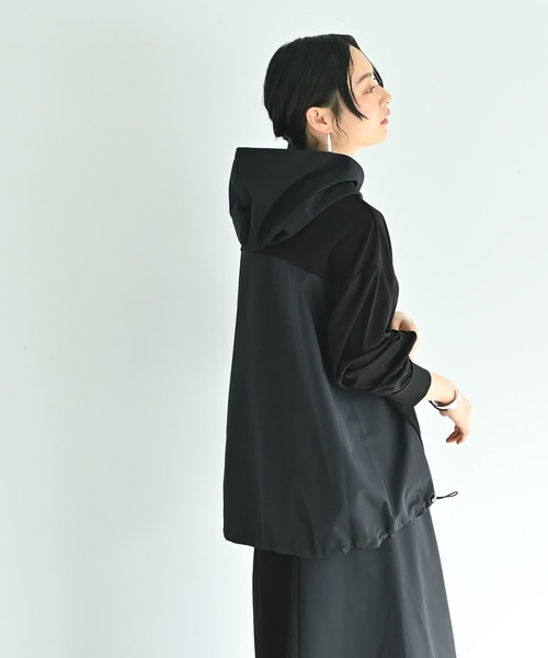 STYLE DELI(スタイルデリ)の「【BLK001】異素材使いフーディープルオーバー(パーカー・レディース・ベージュ/ブラック・FREE)」の7枚目の写真