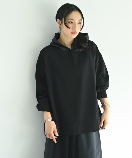 STYLE DELI(スタイルデリ)の「【BLK001】異素材使いフーディープルオーバー(パーカー・レディース・ベージュ/ブラック・FREE)」の8枚目の写真