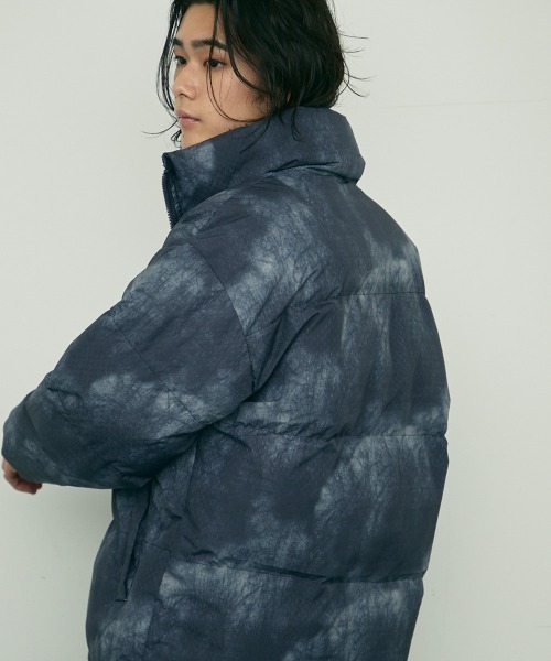 セール】Abstract pattern all-over padded down jacket