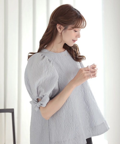 MERAKI(メラキ)の「袖リボンフラワージャガードトップス(シャツ/ブラウス・レディース・イエロー/ブラック/ホワイト/ブルーグレー/サーモンピンク・FREE)」の21枚目の写真
