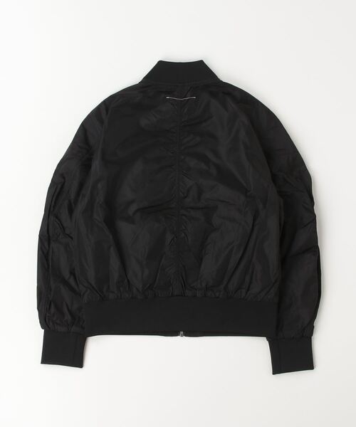 MM6 Maison Margiela(エムエムシックス メゾン マルジェラ)の「MM6 Maison Margiela(エムエムシックス メゾン マルジェラ)Kids & Junior ワンポイントブランドロゴジップアップブルゾン(ブルゾン・キッズ・ブラック・12Y/14Y/16Y/10Y)」の8枚目の写真