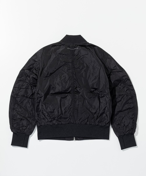 MM6 Maison Margiela(エムエムシックス メゾン マルジェラ)の「MM6 Maison Margiela(エムエムシックス メゾン マルジェラ)Kids & Junior ワンポイントブランドロゴジップアップブルゾン(ブルゾン・キッズ・ブラック・12Y/14Y/16Y/10Y)」の10枚目の写真