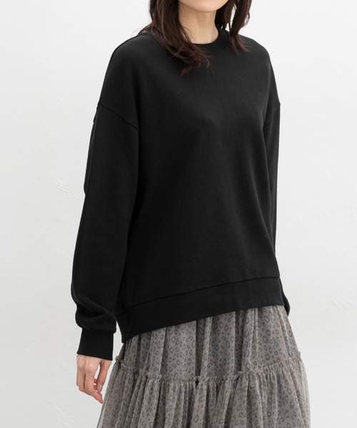 Honeys（ハニーズ）の「スウェットゆるトップス（スウェット・レディース・ブラック/ブルー/ホワイト/グリーン/ピンク/スミクロ・L/LL/M/S/3L）」の2枚目の写真