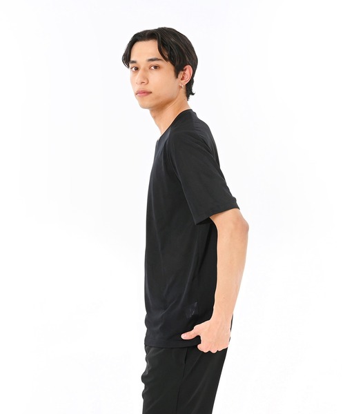 NEW BALANCE(ニューバランス)の「Black Out ジャガードメッシュニットショートスリーブTシャツ(Tシャツ/カットソー・メンズ・チャコールグレー/ベージュ/ブラック・LARGE/MEDIUM/SMALL)」の4枚目の写真