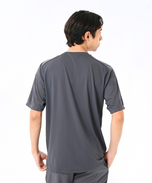 NEW BALANCE(ニューバランス)の「Black Out ジャガードメッシュニットショートスリーブTシャツ(Tシャツ/カットソー・メンズ・チャコールグレー/ベージュ/ブラック・LARGE/MEDIUM/SMALL)」の11枚目の写真