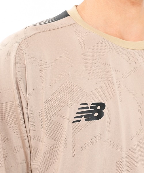 NEW BALANCE(ニューバランス)の「Black Out ジャガードメッシュニットショートスリーブTシャツ(Tシャツ/カットソー・メンズ・チャコールグレー/ベージュ/ブラック・LARGE/MEDIUM/SMALL)」の18枚目の写真