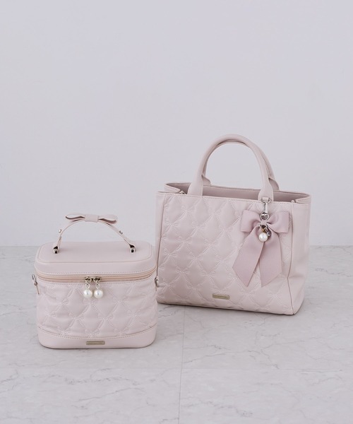 Maison de FLEUR（メゾンドフルール）の「EC限定 リボンキルティング 