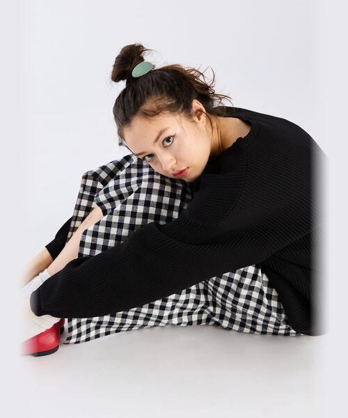 To b. by agnes b.（トゥービーバイアニエスベー）の「カラー ロゴ ヘアタイ（その他ヘアアクセサリー・レディース・グリーン・FREE）」の7枚目の写真