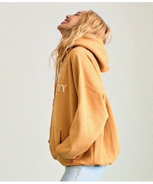 anap mimpi(アナップミンピ)の「裏起毛 メッセージ刺繍 ラグラン フード パーカー(パーカー・レディース・グレー/ピンク/キャメル・FREE)」の21枚目の写真