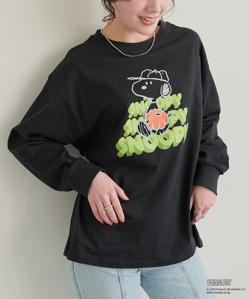 PEANUTS(ピーナッツ)の「【PEANUTS/ピーナッツ】スヌーピー/SNOOPY スリーブ刺繍デザインロンT(Tシャツ/カットソー・レディース・ネイビー/ピンク/ブルーグレー/杢グレー/イエロー/ブラック/アイボリー・M/L/LL/3L)」の3枚目の写真
