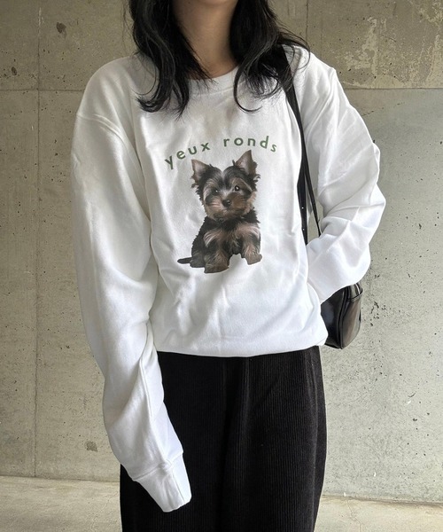 merrylatte(メリーラテ)の「【軽量】犬プリントスウェット トレーナー(スウェット・レディース・ホワイト・LARGE/MEDIUM)」の4枚目の写真