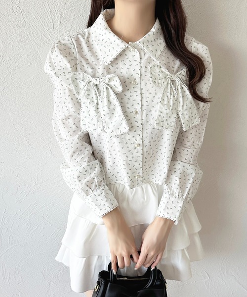 apres jour(アプレジュール)の「Wリボンアソート柄ブラウス(シャツ/ブラウス・レディース・ブラック系その他/オフホワイト/ライトブルー/ピンク系その他/ブルー系その他・X-LARGE/フリー)」の1枚目の写真