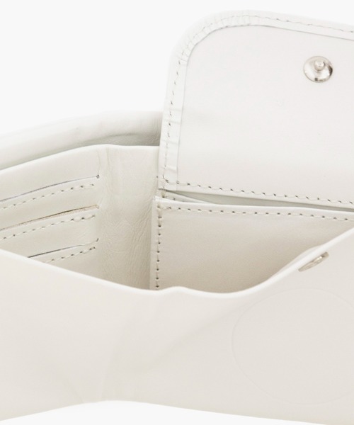 COSMIC WONDER（コズミックワンダー）の「Light leather bifold wallet（財布・レディース・ライトグレー・FREE）」の4枚目の写真