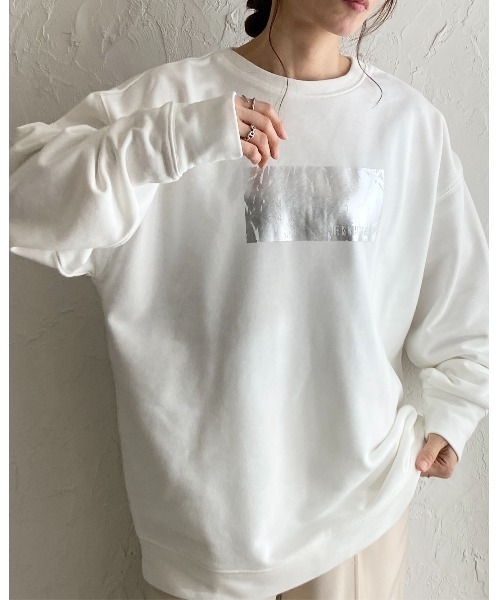 She's Closet(シーズクローゼット)の「オーバーサイズ長袖メタリック箔プリント裏毛スウェットプルオーバー(スウェット・レディース・オフホワイト/杢グレー/ブラック/チャコールグレー・FREE)」の6枚目の写真