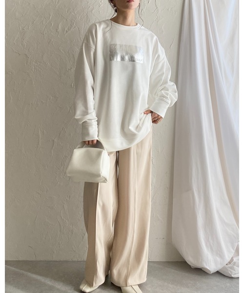 She's Closet(シーズクローゼット)の「オーバーサイズ長袖メタリック箔プリント裏毛スウェットプルオーバー(スウェット・レディース・オフホワイト/杢グレー/ブラック/チャコールグレー・FREE)」の15枚目の写真