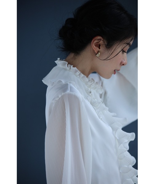 cawaii(カワイイ)の「光のクリスタル揺れるプリーツフリルブラウストップス(シャツ/ブラウス・レディース・ホワイト・FREE)」の11枚目の写真