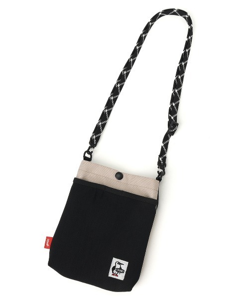 CHUMS(チャムス)の「【CHUMS/チャムス】 Recycle Mesh Pocket Shoulder Bag(ショルダーバッグ・レディース・ピンク/その他1/その他2/その他3/グレイッシュベージュ/グリーン系その他/ブラック/ネイビー/その他4/その他6/その他7/その他8/その他5・FREE)」の2枚目の写真