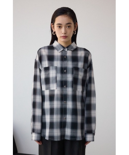 AZUL by moussy(アズールバイマウジー)の「オンブレチェックライトシャツ(シャツ/ブラウス・レディース・ブラック系その他/ブルー系その他/グリーン系その他2・FREE)」の8枚目の写真