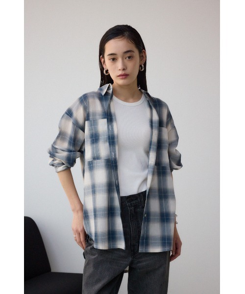 AZUL by moussy(アズールバイマウジー)の「オンブレチェックライトシャツ(シャツ/ブラウス・レディース・ブラック系その他/ブルー系その他/グリーン系その他2・FREE)」の19枚目の写真