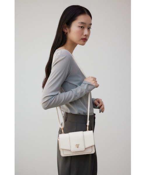 AZUL by moussy(アズールバイマウジー)の「AZモチーフウォレットバッグ(ショルダーバッグ・レディース・アイボリー/ブラック/ライム・FREE)」の4枚目の写真