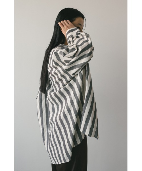 STYLEMIXER（スタイルミキサー）の「ストライプオーバーシャツ（シャツ/ブラウス・レディース・ライトグレー/ブラック・FREE）」の5枚目の写真