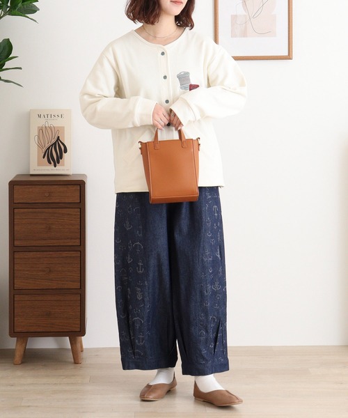 Emago(イマゴ)の「EMAGO イカリ刺繍裾タックパンツ(その他パンツ・レディース・インディゴブルー/アイボリー・FREE)」の10枚目の写真