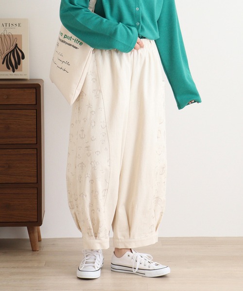 Emago(イマゴ)の「EMAGO イカリ刺繍裾タックパンツ(その他パンツ・レディース・インディゴブルー/アイボリー・FREE)」の5枚目の写真
