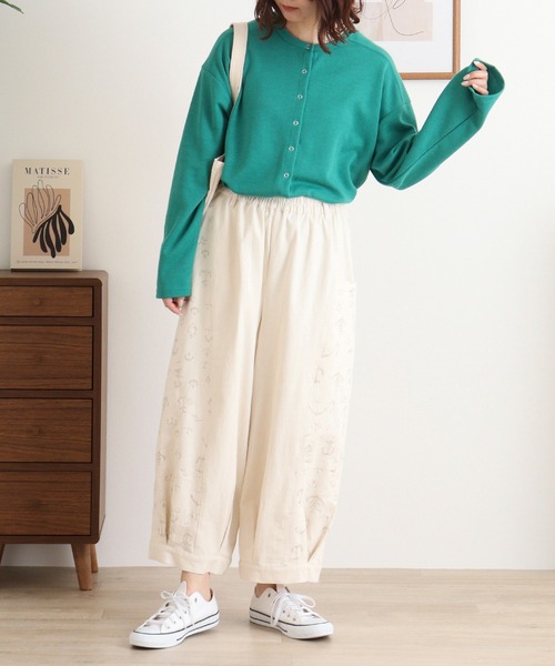 Emago(イマゴ)の「EMAGO イカリ刺繍裾タックパンツ(その他パンツ・レディース・インディゴブルー/アイボリー・FREE)」の6枚目の写真