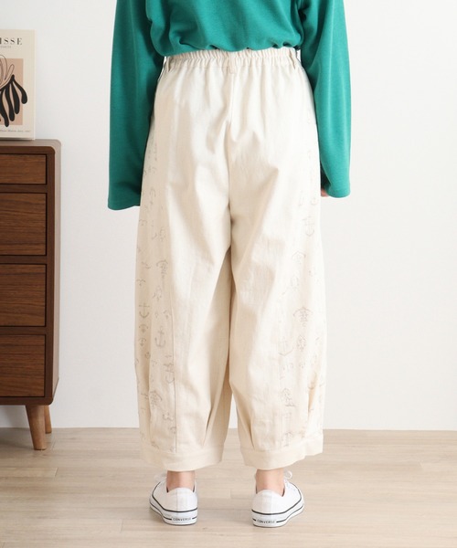 Emago(イマゴ)の「EMAGO イカリ刺繍裾タックパンツ(その他パンツ・レディース・インディゴブルー/アイボリー・FREE)」の13枚目の写真