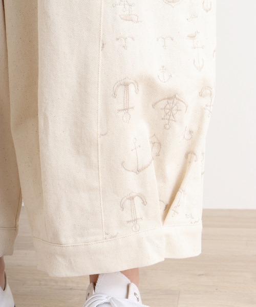 Emago(イマゴ)の「EMAGO イカリ刺繍裾タックパンツ(その他パンツ・レディース・インディゴブルー/アイボリー・FREE)」の16枚目の写真