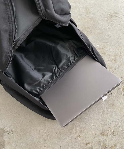 Carhartt(カーハート)の「【CARHARTT】Classic Backpack(バックパック/リュック・レディース・ブラック・FREE)」の12枚目の写真