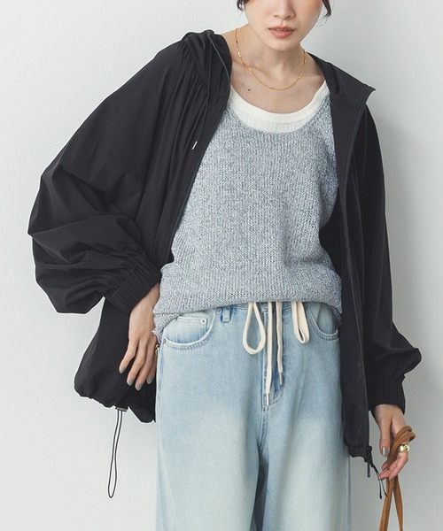 hunch（ハンチ）の「【接触冷感】フード付 ギャザーブルゾン（ブルゾン・レディース・モカ/ブラック/オフホワイト/ライトイエロー・FREE）」の5枚目の写真