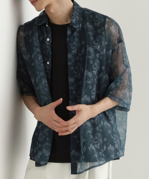 tk.TAKEO KIKUCHI（ティーケータケオキクチ）の「シアーフラワーシャツ（シャツ/ブラウス・メンズ・ブラック/ホワイト/ネイビー・01/02/03）」の3枚目の写真