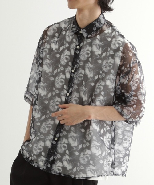 tk.TAKEO KIKUCHI（ティーケータケオキクチ）の「シアーフラワーシャツ（シャツ/ブラウス・メンズ・ブラック/ホワイト/ネイビー・01/02/03）」の2枚目の写真