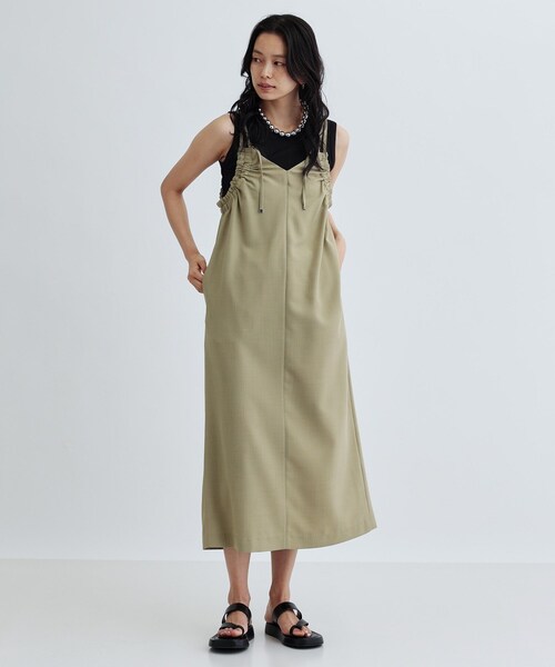 GALLEST（ギャレスト）の「ギャザーストラップワンピース（ワンピース・レディース・スモーキーグリーン系/ブラック・38/40/36）」の2枚目の写真